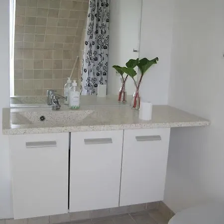 Bed And Birds * Skibby