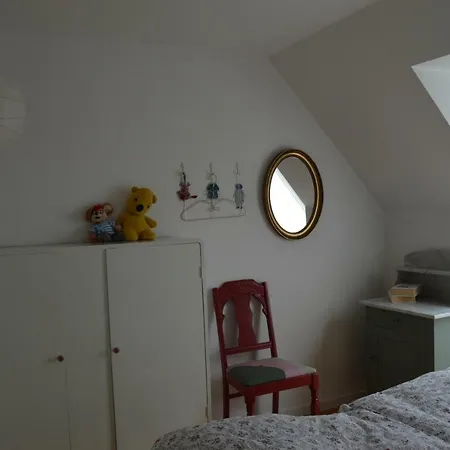 Bed And Birds